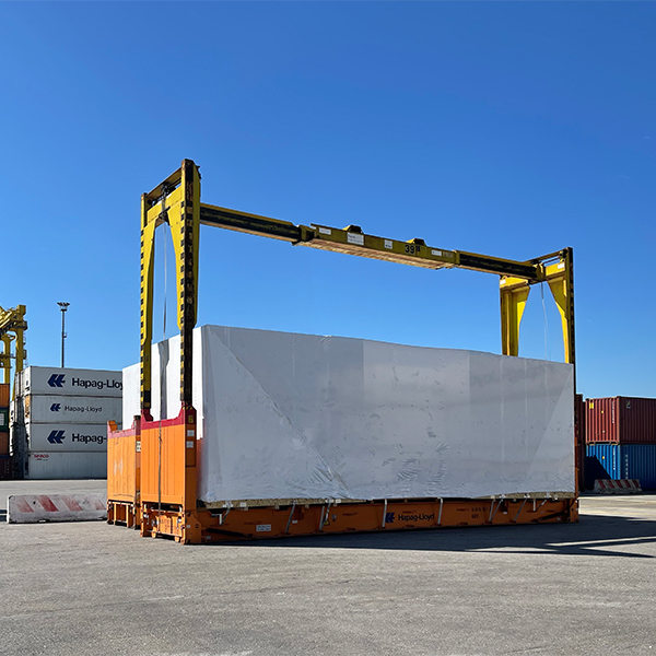 container carico eccezionale al terminal di Venezia